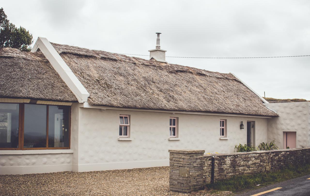 Storytellers Cottage Ballycotteen 외부 사진