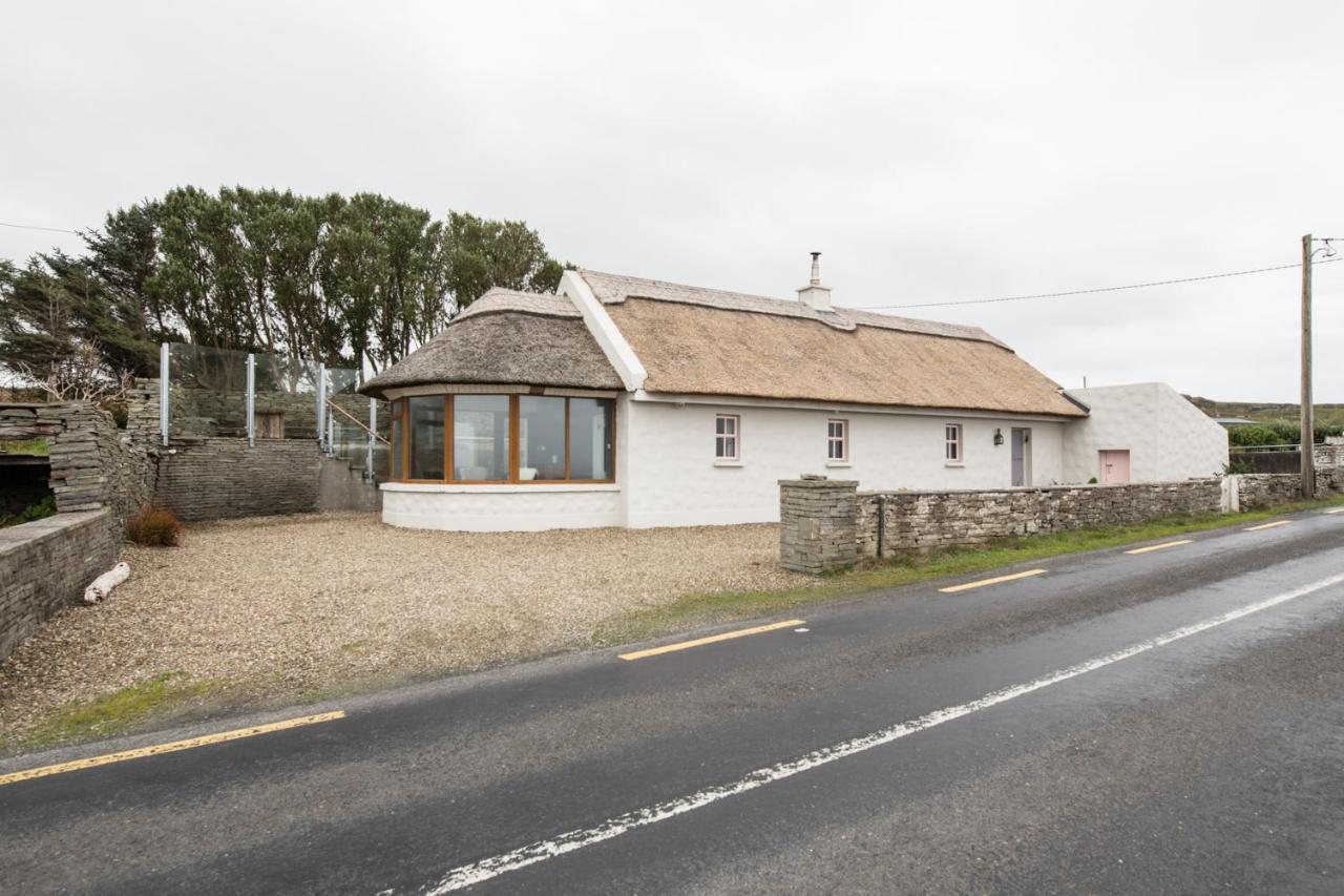 Storytellers Cottage Ballycotteen 외부 사진