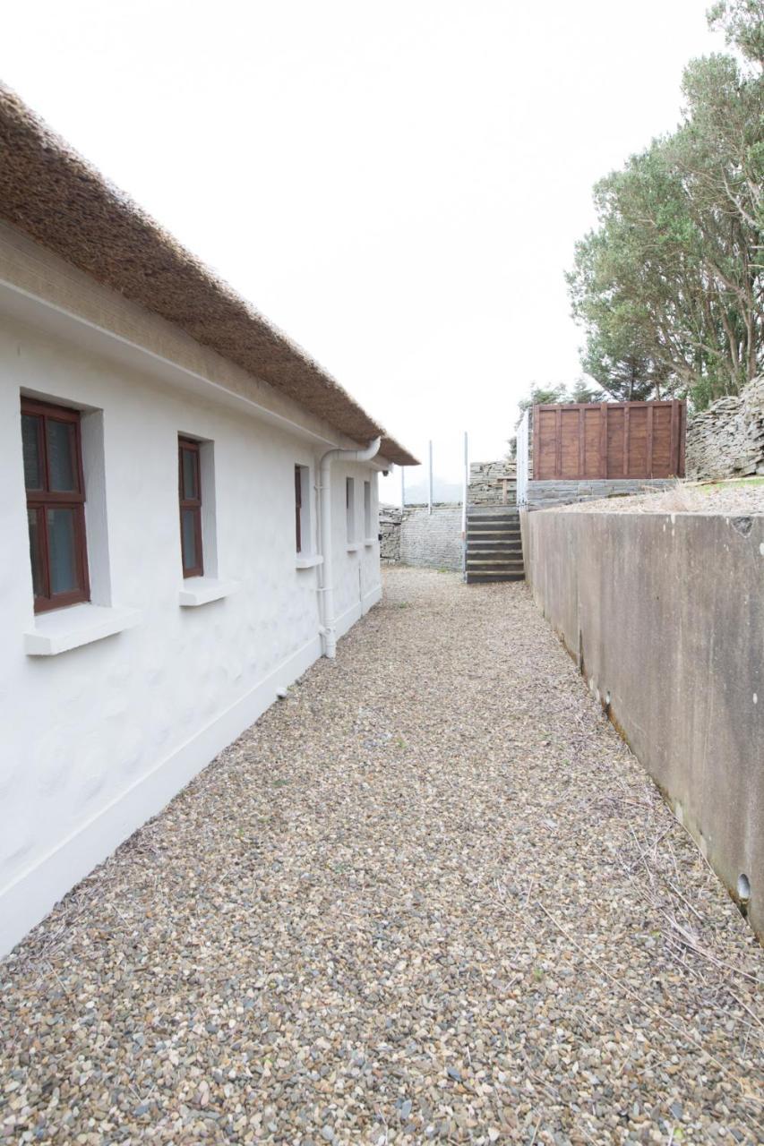 Storytellers Cottage Ballycotteen 외부 사진